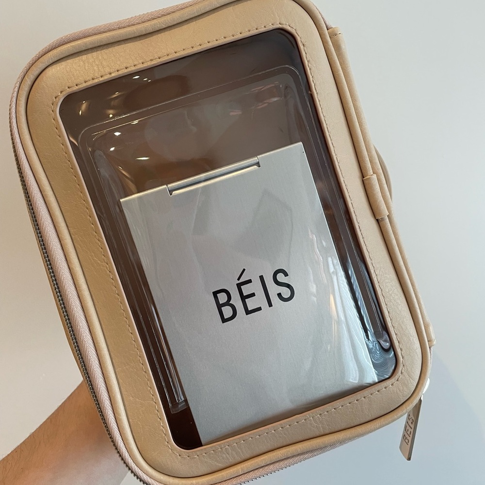 Beis The On The Go Essential Case in Beige